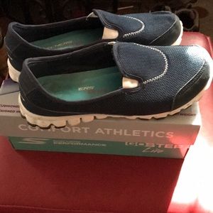 Women's Skechers go step lite